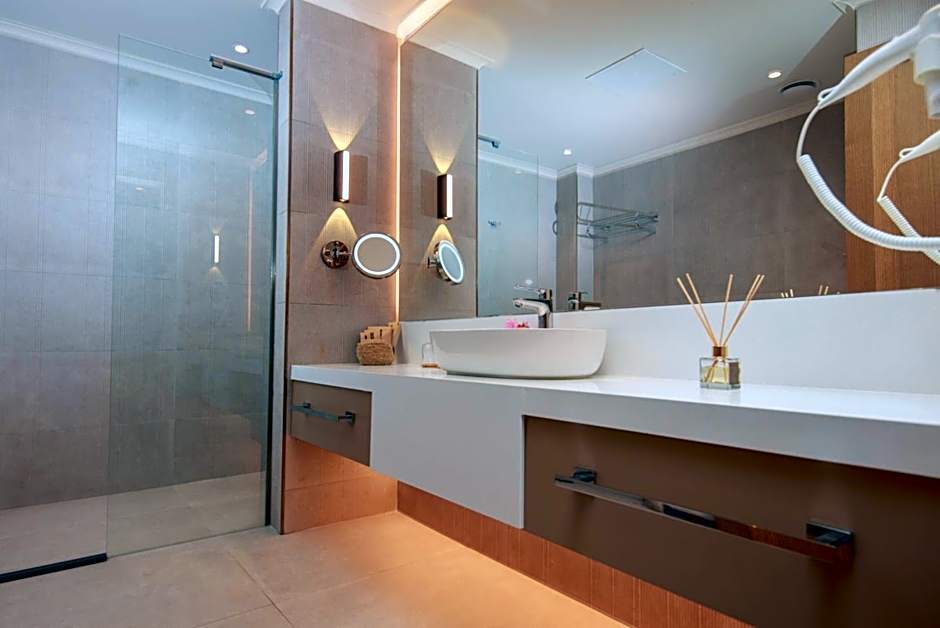 Casa Lumar Luxury Lodging- Adult Only