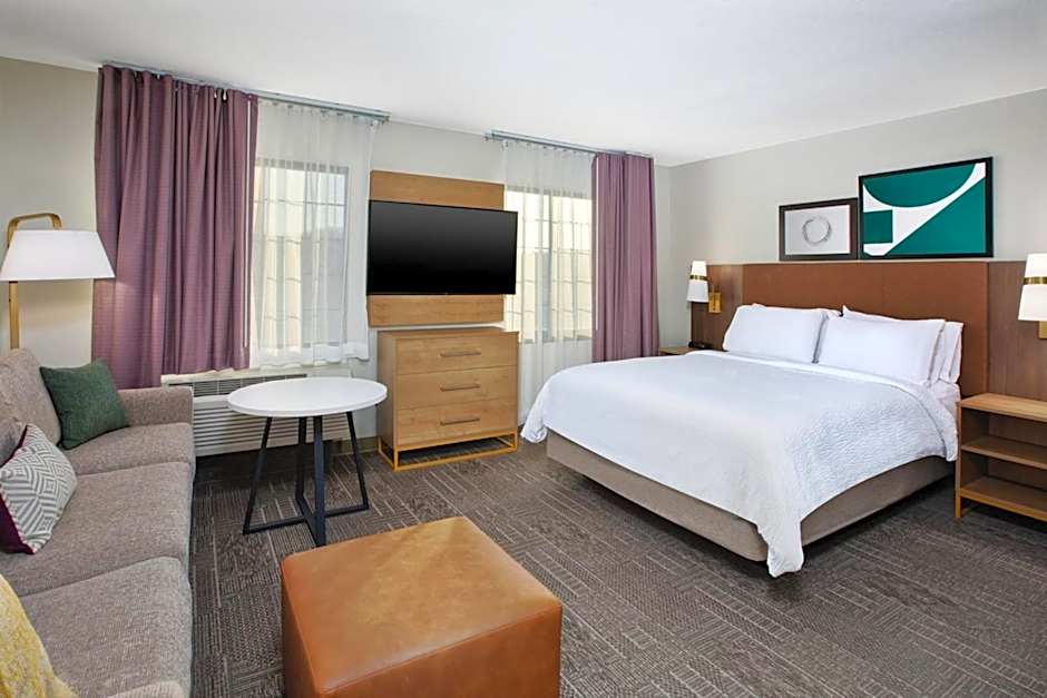 Staybridge Suites Omaha 80th and Dodge By IHG