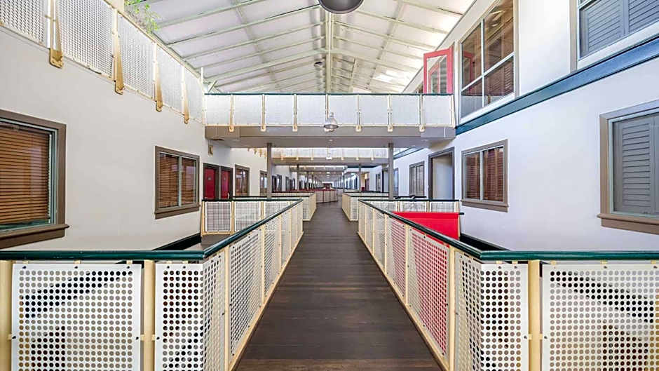 Oaks Sydney Goldsbrough Suites