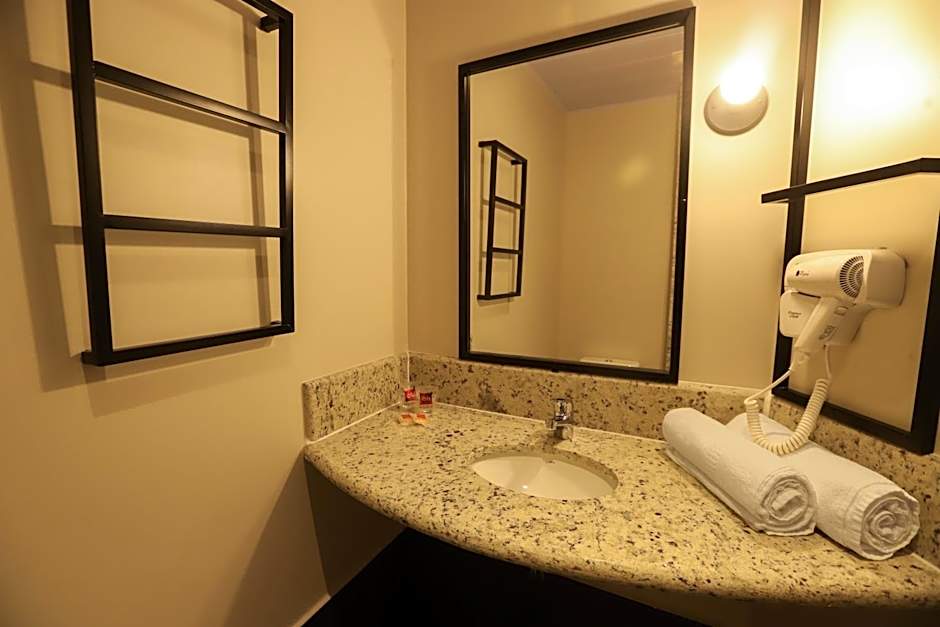 ibis Cuiaba Shopping