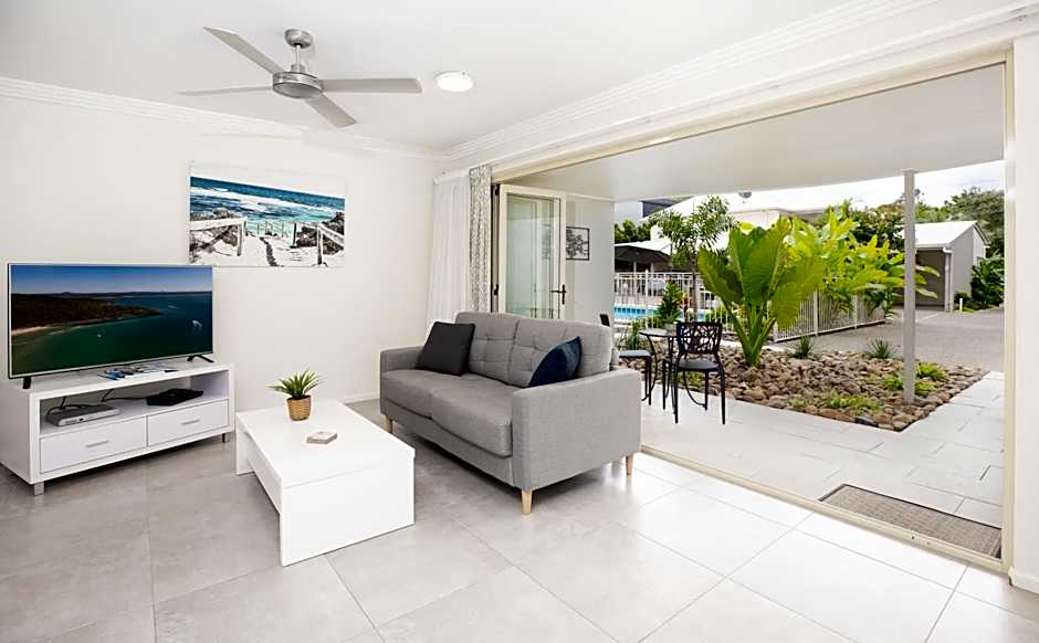 Noosa River Palms
