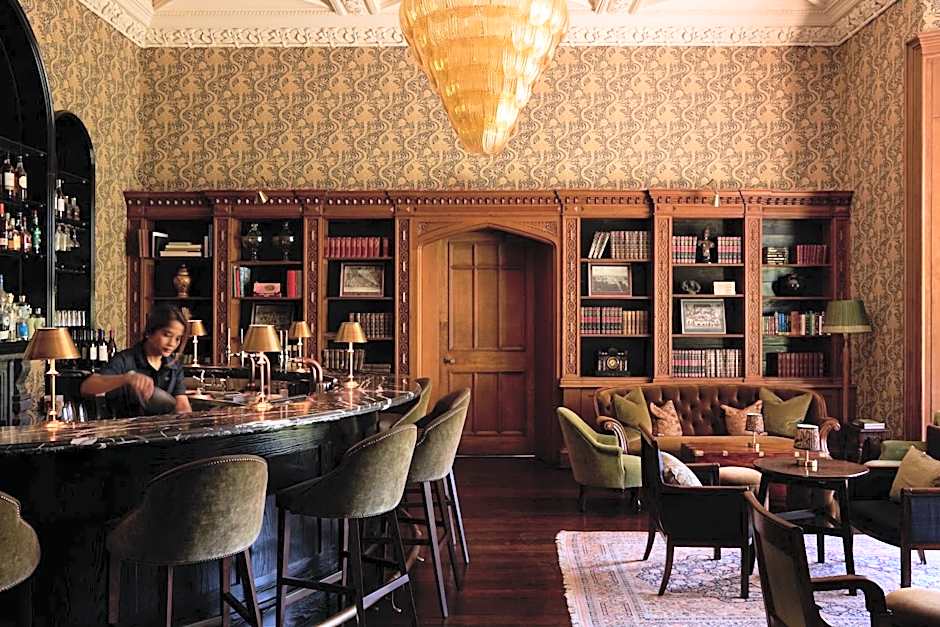 Dumbleton Hall