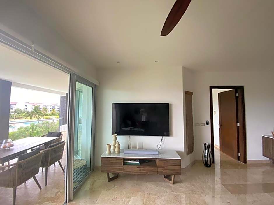 Mareazul Beach Front Condos At playa del Carmen