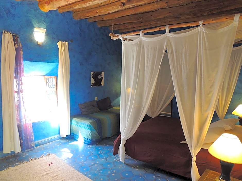 Photo 1 of 7 of Palmier Double Room