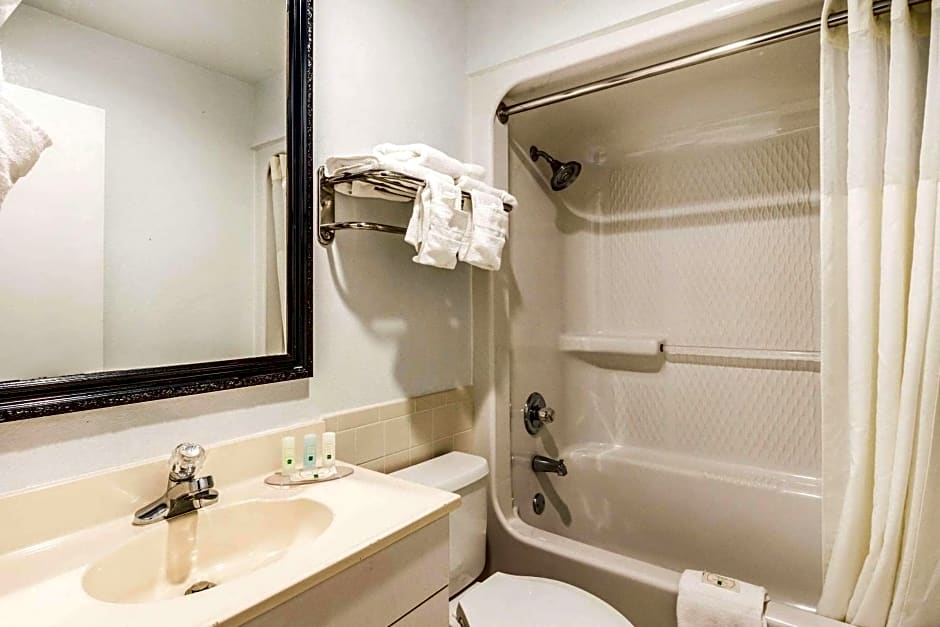 Quality Inn near Six Flags Douglasville