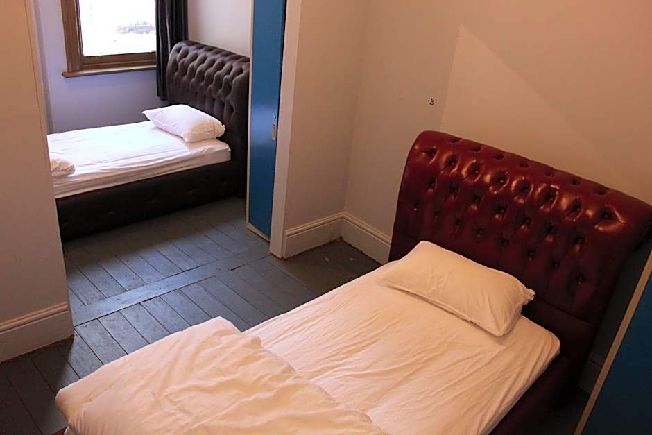 Backpackers Imperial Hotel