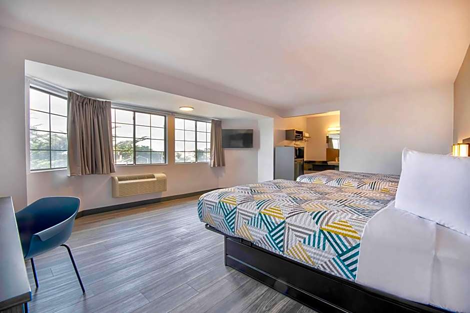 Motel 6 Monterey - Marina