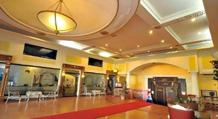 Queen Margarette Hotel