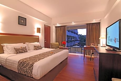 Deluxe Pool View Room with Free Airport Transfer