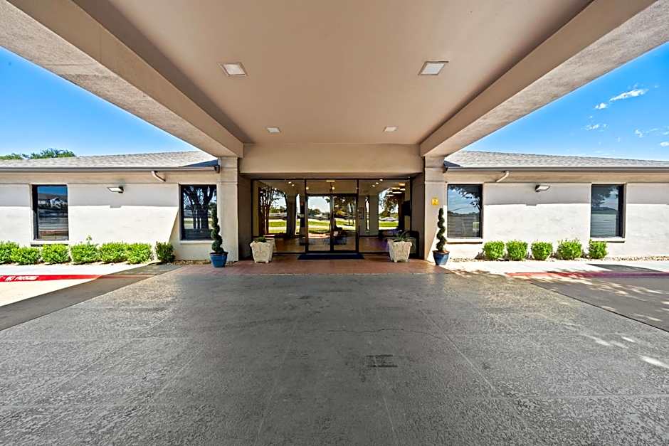 Days Inn by Wyndham Round Rock