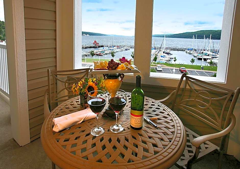Watkins Glen Harbor Hotel