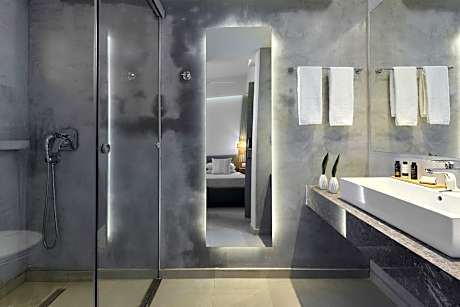 Classic Twin Room with Balcony and Inland View