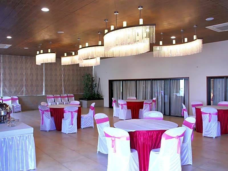 Kells Hotel and Restaurant