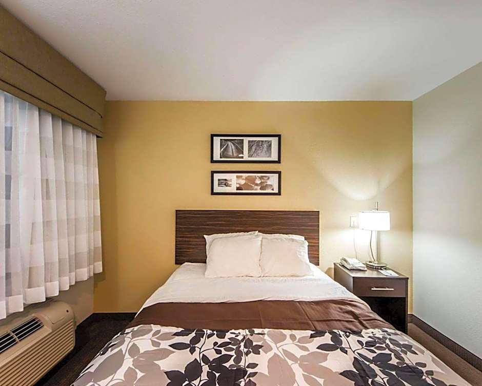 Sleep Inn & Suites