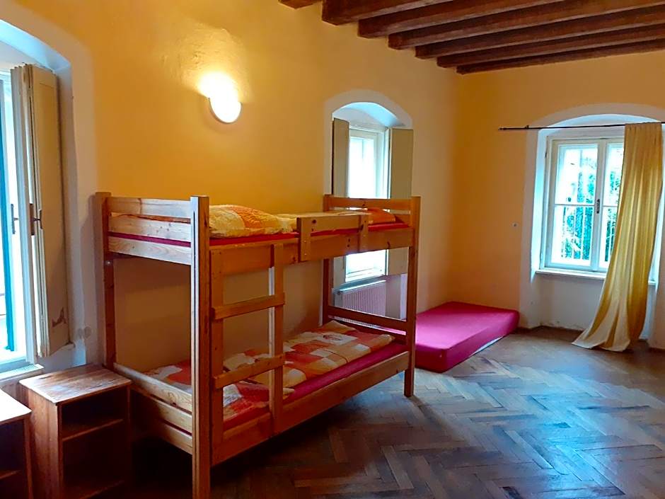 Hostel Skautský dom