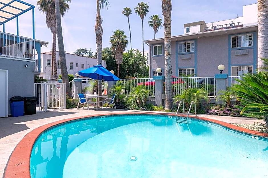 Hollywood City Inn