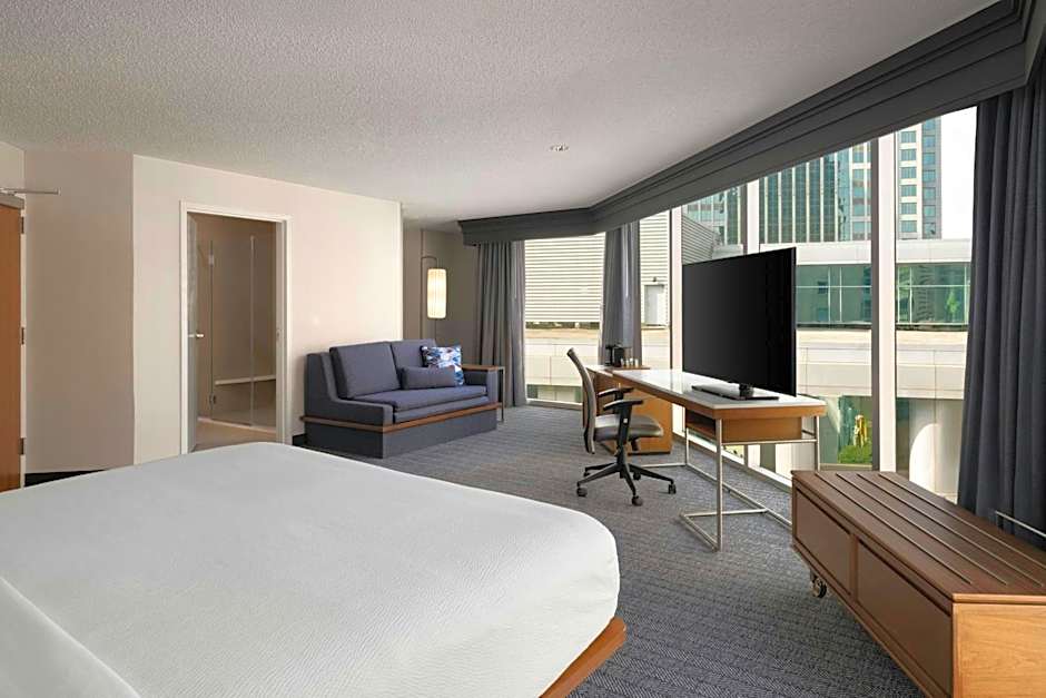 Courtyard by Marriott Charlotte City Center