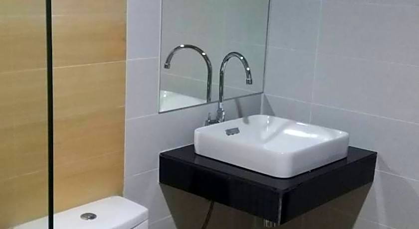 Lanta Long Beach Hostel