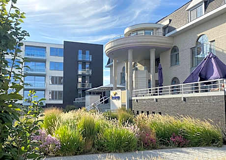 Hotel Acropolis " Op het sportiefste park van de kust "