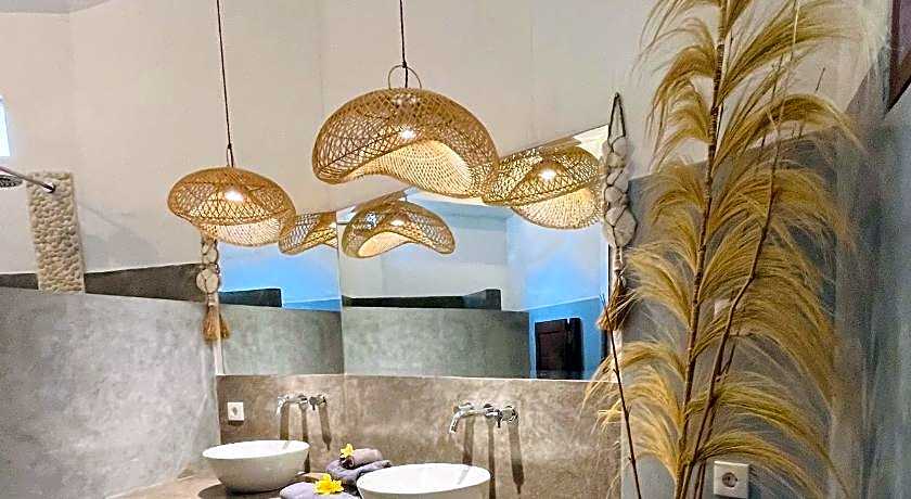 Pearl Hotel