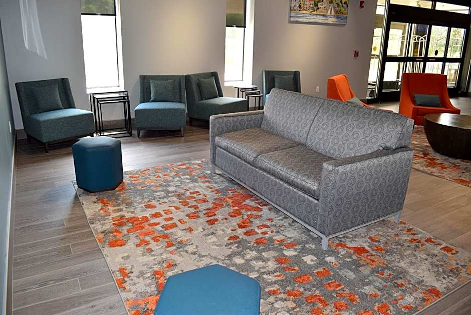 Bridgepointe Hotel & Marina