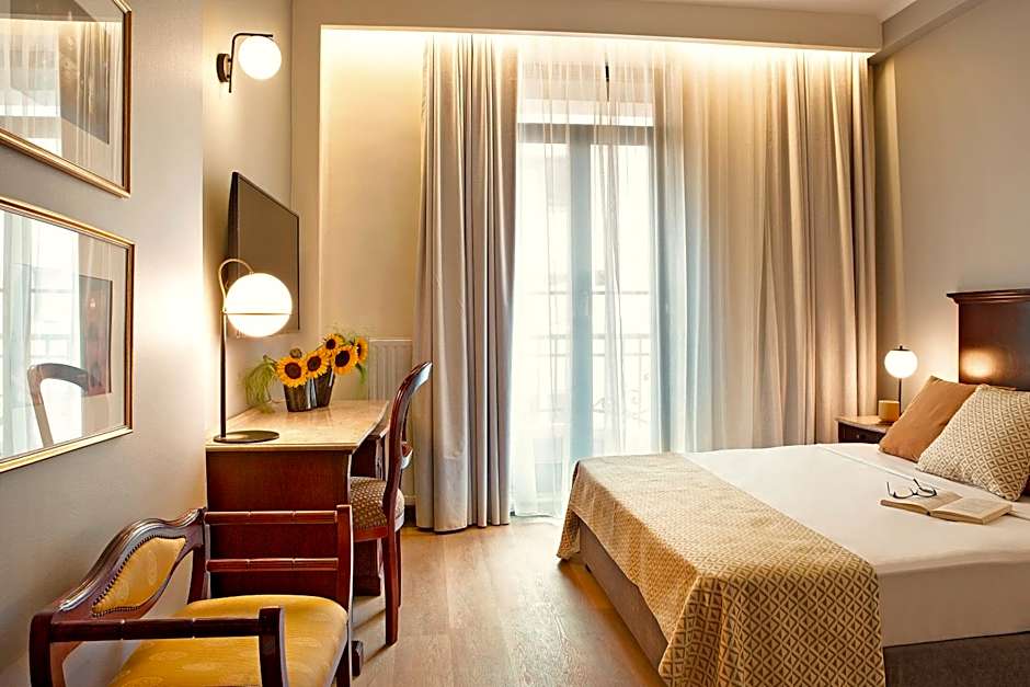 Zeus Essence Bucharest Venezia