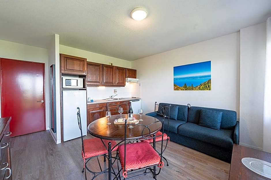 Zenitude Evian Les Terrasses du Lac, an Ascend Collection Hotel