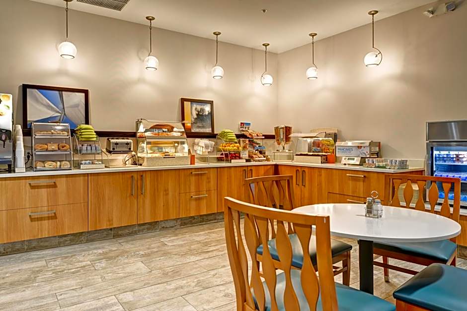 Holiday Inn Express Newport Beach By IHG