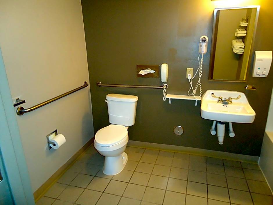 Super 8 by Wyndham Niagara Falls