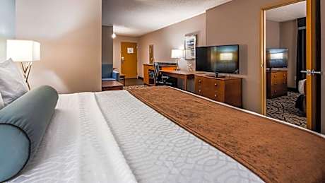 King Suite with Sofa Bed - Non-Smoking