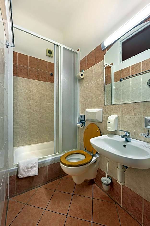 Hotel Golden City Garni