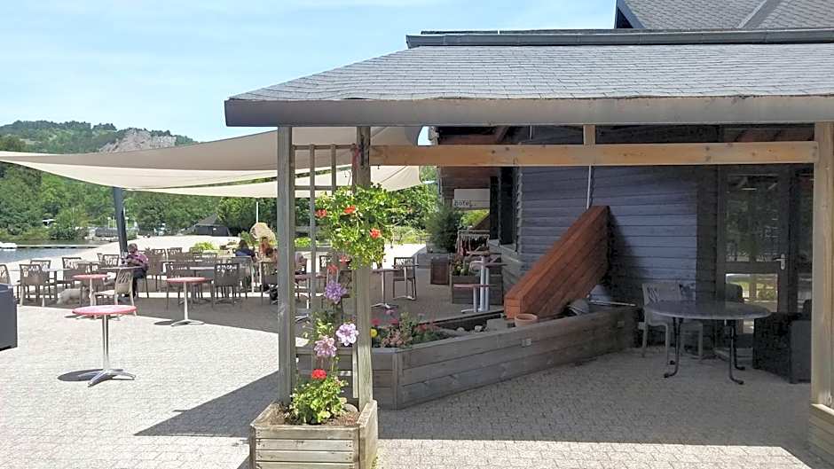 Hôtel Domaine du Lac Chambon