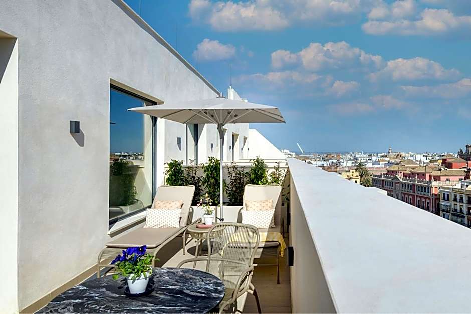 Querencia de Sevilla, Autograph Collection