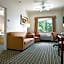 Days Inn & Suites by Wyndham Columbus NE