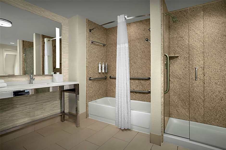 Hilton Garden Inn Portsmouth Downtown