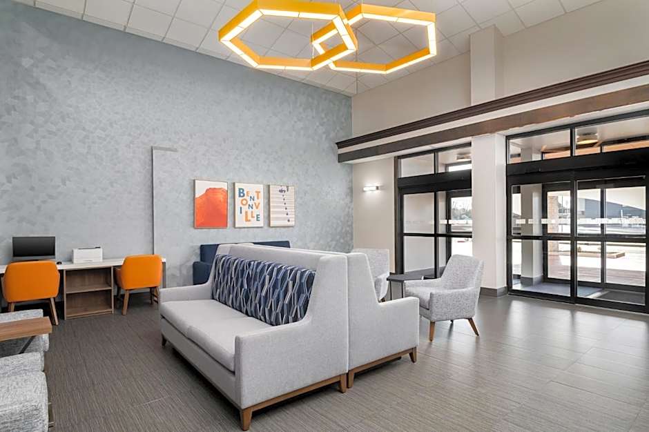 Holiday Inn Express Hotel & Suites Bentonville By IHG
