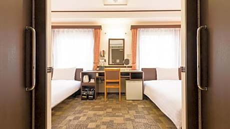 Accessible Twin Room - Non-Smoking