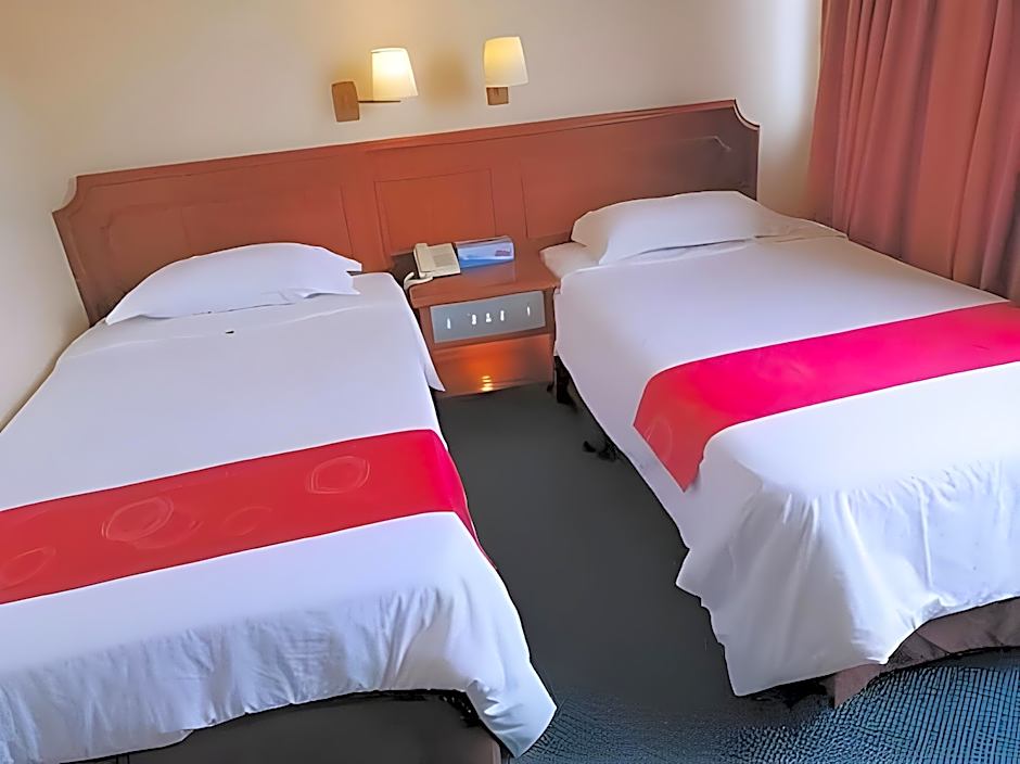 Pacific Orient Hotel