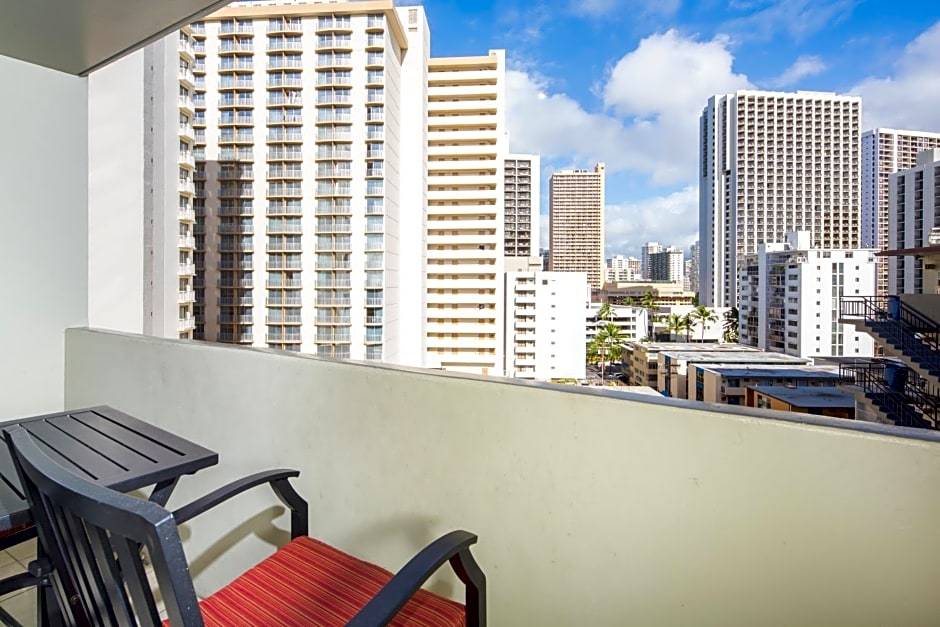 Castle at Waikiki Grand