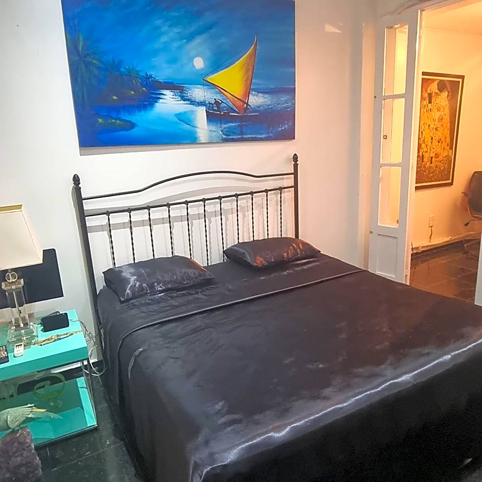 The best Copacabana Luxury Design 3 Bedroom room 3 bathroom 85 inch cinema tv top location