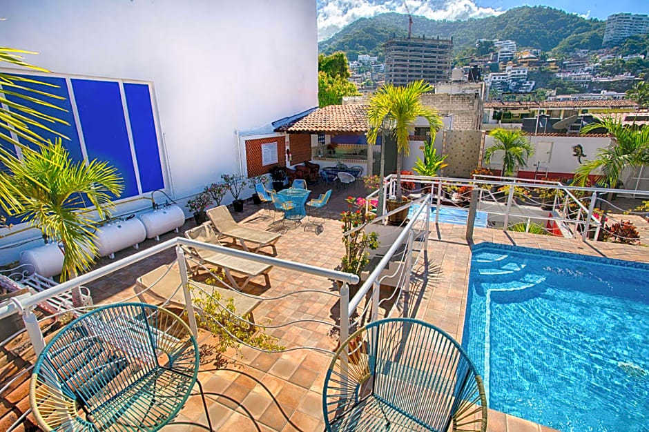 La Iguana Vallarta LGBT Experience - Romantic Zone