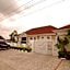 The Grosvenor Suites