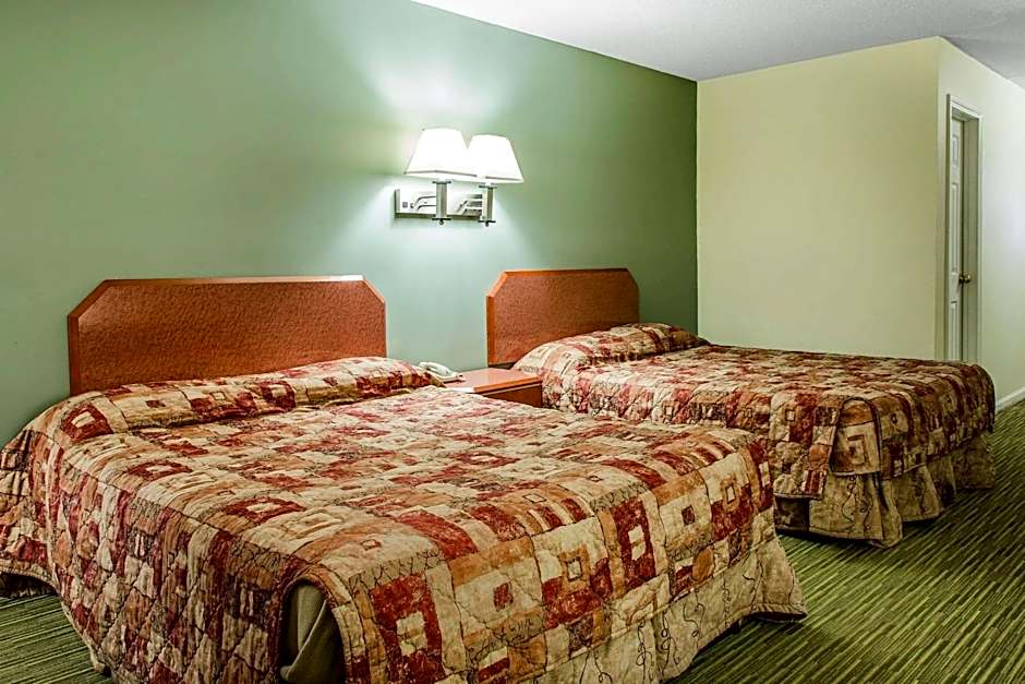 Rodeway Inn Groton