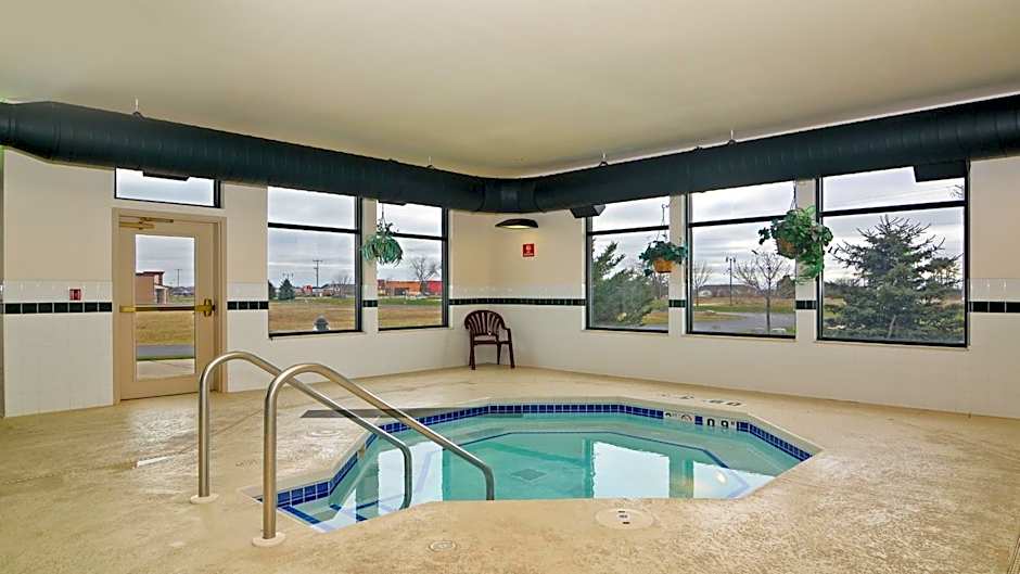 Holiday Inn Express Hotel & Suites Fort Atkinson By IHG