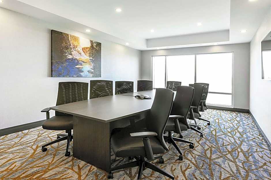 Hampton Inn By Hilton & Suites Beauport, Quebec, Canada