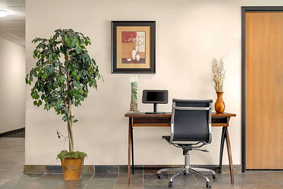 Baymont by Wyndham Fremont