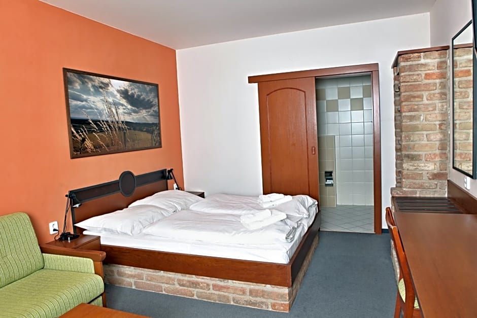 Hotel Kurdějov - Bed and Breakfast