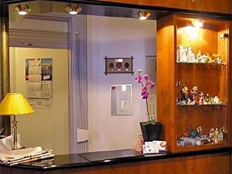 Single Room with Private External Bathroom