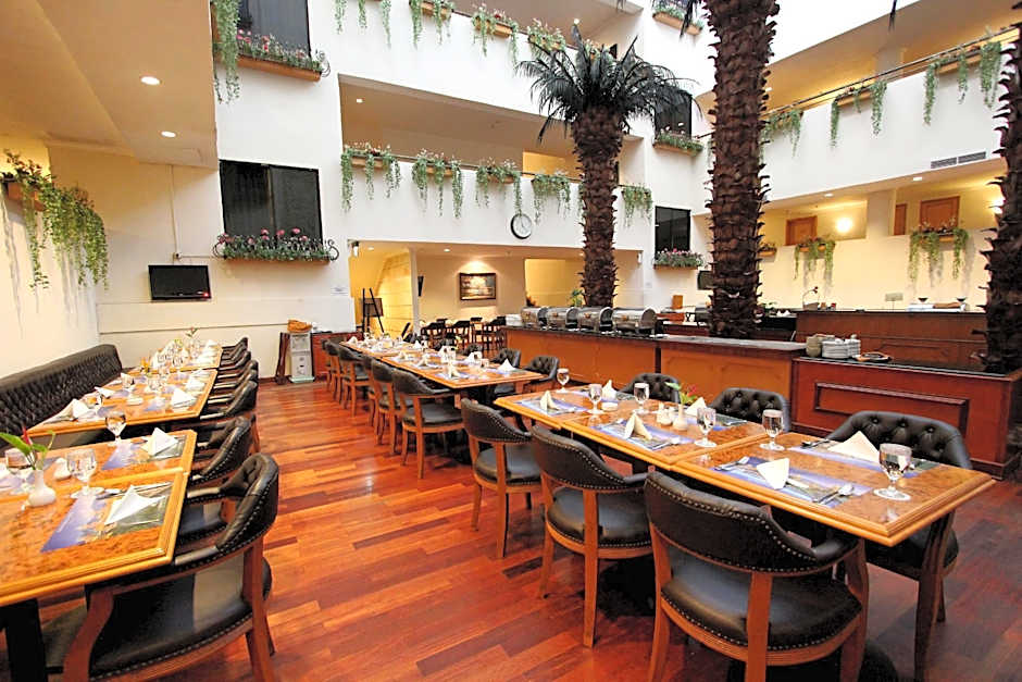 Harmoni Suites Hotel