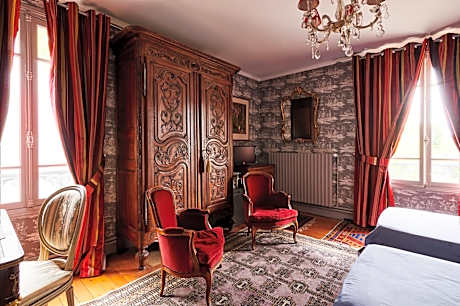 Twin or Comfort Double Room